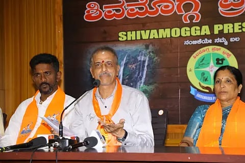ವಿಶ್ವ ಹಿಂದೂ ಪರಿಷದ್ ಪ್ರಮುಖ್ ರಮೇಶ್ ಬಾಬು ಜಾಧವ್  ಮಾತನಾಡಿದರು. ಬಜರಂಗದಳದ ಪ್ರಾಂತ್ಯ ಸುರಕ್ಷಾ ಪ್ರಮುಖ್ ರಾಜೇಶ್ ಗೌಡ, ಮಾತೃ ಶಕ್ತಿ ಪ್ರಮುಖ್ ಶಕುಂತಲಾ ಸುದ್ದಿಗೋಷ್ಠಿಯಲ್ಲಿದ್ದರು.