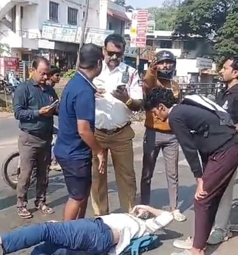 ಬೈಕ್​ಗೆ ಕಾರು ಡಿಕ್ಕಿ
