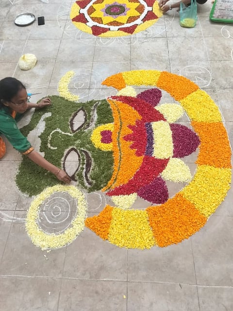 ಕರಾವಳಿ ಉತ್ಸವದ ಅಂಗವಾಗಿ ಆಯೋಜಿಸಿದ್ದ ರಂಗೋಲಿ ಸ್ಪರ್ಧೆ ಗಮನ ಸೆಳೆಯಿತು