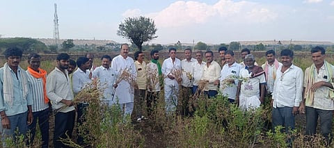 ಈ ಸಂದರ್ಭದಲ್ಲಿ ಬಸವರಾಜ ದೇಶಮುಖ, ಸಂಗನಬಸಯ್ಯ ಮಠ, ಮೋಹನ ಗುತ್ತೇದಾರ, ಅಜಮ್ತ ಕೇಶ್ವಾರ, ಮಸ್ತಾನ ಅಲಿ, ಸುರೇಶ ದಂಡಿನ, ಫಕ್ರೋದ್ದಿನ, ಮರೇಪ್ಪ, ಮೈನೋದ್ದಿನ, ಹಣಮಂತ ಭೋವಿ, ಇನಾಯಿತ್ ಅಲಿ, ಸೈದಪ್ಪ ವಾಡೆ, ಶಿವಕುಮಾರ ಗೋಣಿ, ಲಕ್ಷ್ಮಣ ಮುಸ್ತರಿ ಇತರರು ಇದ್ದರು.