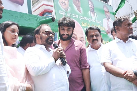 ಟಿ.ಎ.ಶರವಣ, ಬಿಗ್‌ಬಾಸ್-12ರ ವಿಜೇತ ನಟ ಗಿಲ್ಲಿ ಭಾಗಿ