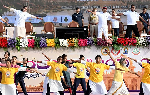 ರಾಜ್ಯಪಾಲ ಥಾವರ್‌ಚಂದ್ ಗೆಹಲೋತ್ 