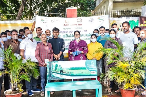  ನಗರದ ಸಯ್ಯಜಿರಾವ್ ರಸ್ತೆಯಲ್ಲಿ ಮೂತ್ರ ವಿಸರ್ಜನೆಯ ತಾಣವನ್ನು ನಗರ ಪಾಲಿಕೆ ಸುಂದರ ತಾಣವಾಗಿ ರೂಪಿಸಿದೆ