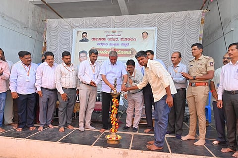 ಧರ್ಮಟ್ಟಿ ಗ್ರಾಮದಲ್ಲಿ ಶನಿವಾರ ತಾಲೂಕು ಆಡಳಿತ ಆಯೋಜಿಸಿದ್ದ ಪ್ರಜಾಸೇವೆ ಆಂದೋಲನದ 