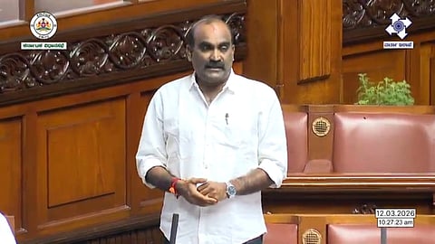 ಬೆಂಗಳೂರಿನ ವಿಧಾನಸಭೆಯಲ್ಲಿ ನಡೆದ ಅಧಿವೇಶನದಲ್ಲಿ ಯಶ್​ಪಾಲ್​ ಸುವರ್ಣ ಮಾತನಾಡಿದರು.