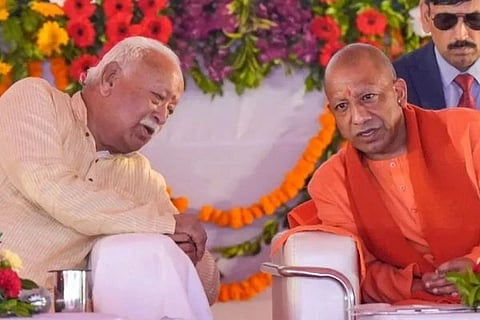 YogiBhagwatMeet |  ಮುಖ್ಯಮಂತ್ರಿ ಯೋಗಿ ಆದಿತ್ಯನಾಥ್ ಮತ್ತು ಆರ್‌ಎಸ್‌ಎಸ್ ಮುಖ್ಯಸ್ಥ ಮೋಹನ್ ಭಾಗವತ್ 