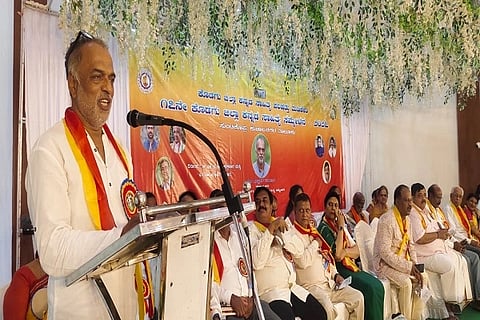 ಸಮ್ಮೇಳನದಲ್ಲಿ ಮಾತನಾಡಿದ ಸರ್ವಾಧ್ಯಕ್ಷ ಅಬ್ದುಲ್ ರಶೀದ್. ಕೇಶವ ಕಾಮತ್, ಟಿ.ಪಿ. ರಮೇಶ್, ವಿ.ಪಿ. ಶಶಿಧರ್, ರೇವತಿ ಪೂವಯ್ಯ, ಎ. ಲೋಕೇಶ್ ಕುಮಾರ್ ಮತ್ತಿತರರು ಇದ್ದರು