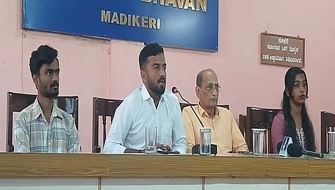 ಸುದ್ದಿಗೋಷ್ಠಿಯಲ್ಲಿ ಪರಿಷತ್‌ನ ಕರ್ನಾಟಕ ದಕ್ಷಿಣ ಪ್ರಾಂತ ಕಾರ್ಯದರ್ಶಿ ಎಚ್.ಕೆ.ಪ್ರವೀಣ್ ಮಾತನಾಡಿದರು.