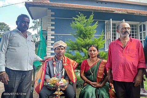 ಅಗ್ನಿವೀರ್ ಯೋಧನಾಗಿ ಆಯ್ಕೆಯಾಗಿ, ಪಂಜಾಬ್‌ನಲ್ಲಿ ಕರ್ತವ್ಯ ನಿರ್ವಹಿಸುತ್ತಿರುವ ಯೋಗೇಶ್ವರ್ ಅವರನ್ನು ಕೊಡಗಿನ ಅಜಿಲ ಸಮುದಾಯದಿಂದ ಸನ್ಮಾನಿಸಿ ಗೌರವಿಸಲಾಯ್ತು. ಲಕ್ಷಿö್ಮÃ ರಾಜಪ್ಪ, ಬಾಬು ಅಜಿಲ, ದೇವಯ್ಯ ಇದ್ದರು.