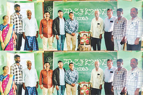 ಕವಲೂರು ಗ್ರಾಮದ ಶ್ರೀಮತಿ ಗಿರಿಯಮ್ಮ ಪರಪ್ಪ ಹೆಬ್ಬಾಳ ಸರ್ಕಾರಿ ಪ್ರೌಢಶಾಲೆಯಲ್ಲಿ ಸಾವಿತ್ರಿಬಾಯಿ ಫುಲೆ ಜನ್ಮದಿನವನ್ನು ಶನಿವಾರ ಆಚರಿಸಲಾಯಿತು. ಮುಖ್ಯಶಿಕ್ಷಕ ಜಿ.ಎಸ್.ಗೌಡರ್, ಶಿಕ್ಷಕರಾದ ತೋಟಪ್ಪ ಮಟ್ಟಿ, ವೀರಯ್ಯ ವಂಟಗೋಡಿಮಠ, ಮಲ್ಲಪ್ಪ ದಳವಾಯಿ, ರಾಜಪ್ಪ ಎಂ,  ಪ್ರಭು ಸುಂಕಣ್ಣವರ್, ದೇವಪ್ಪ ಮುಕ್ಕಣ್ಣವರ್, ಸುಶೀಲಮ್ಮ, ಮುಖಂಡ ಬಸಣ್ಣ ಹಳ್ಳಿಗುಡಿ ಇದ್ದರು.