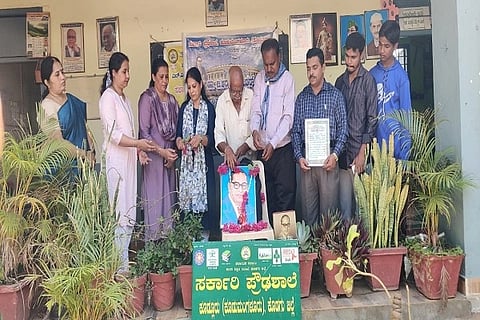 ಕೂಡುಮಂಗಳೂರು ಸರ್ಕಾರಿ ಪ್ರೌಢಶಾಲೆಯಲ್ಲಿ ನಡೆದ ಸಂವಿಧಾನ ಶಿಲ್ಪಿ ಡಾ ಬಿ.ಆರ್. ಅಂಬೇಡ್ಕರ್ ಜಯಂತಿಯಲ್ಲಿ ಬಿ.ಆರ್. ಅಂಬೇಡ್ಕರ್ ಅವರ ಭಾವಚಿತ್ರಕ್ಕೆ ಪುಷ್ಪ ನಮನ ಸಲ್ಲಿಸಲಾಯಿತು. ಟಿ.ಜಿ. ಪ್ರೇಮಕುಮಾರ್, ಕೆ.ಎಸ್. ರಾಜಾಚಾರಿ, ಕೆ. ಗೋಪಾಲಕೃಷ್ಣ, ಬಿ.ಎನ್. ಸುಜಾತ, ಅನ್ಸಿಲಾ ರೇಖಾ, ಕೆ.ಟಿ.ಸೌಮ್ಯ ಇದ್ದರು.