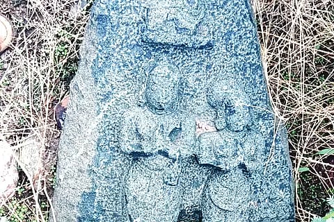 ಐಮಂಗಲ ಸಮೀಪದ ಗದ್ದೆಕಡ್ಲು ಎಂಬಲ್ಲಿ ದೊರೆತಿರುವ ಐತಿಹಾಸಿಕ ಮಹತ್ವದ ನೊಳಂಬ ರಾಜ ದಂಪತಿ ಕೆತ್ತನೆಯ ಶಿಲ್ಪ. historical