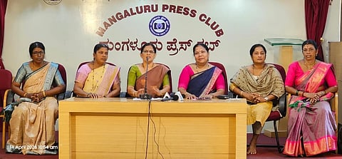 ಐಸಿಡಿಎಸ್ 50ರ ಸುವರ್ಣ ಸಂಭ್ರಮ ಮತ್ತು ಜಿಲ್ಲಾ ಸಮಾವೇಶ ಎ.20ರಂದು ಬೆಳಗ್ಗೆ 9 ರಿಂದ ಮಂಗಳೂರಿನ ಕುದ್ಮುಲ್ ರಂಗರಾವ್ ಪುರಭವನದಲ್ಲಿ ಆಯೋಜಿಸಲಾಗಿದೆ.