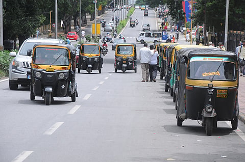 ಮೈಸೂರಿನಲ್ಲಿ ಆಟೋ ರಿಕ್ಷಾ ದರ ಪರಿಷ್ಕರಣೆ ಮಾಡಲಾಗಿದೆ.