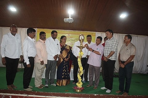  ಶ್ರೀ ಯೋಗಿ ನಾರಾಯಣ ಯತೀಂದ್ರದ ಜಯಂತಿ(ಕೈವಾರ ತಾತಯ್ಯ) ಕಾರ್ಯಕ್ರಮವನ್ನು ಗಣ್ಯರು ಉದ್ಘಾಟಿದರು. ಟಿ.ಜಿ.ಗಣೇಶ್ ನಾಯ್ಡು, ಟಿ.ಪಿ.ರಮೇಶ್, ಟಿ.ಎಲ್.ಶ್ರೀನಿವಾಸ್ ಇತರರಿದ್ದರು.