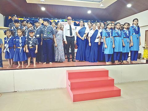 ಬೆಳ್ತಂಗಡಿ ಎಸ್‌ಡಿಎಂ ಆಂಗ್ಲ ಮಾಧ್ಯಮ ಶಾಲೆಯಲ್ಲಿ ಕಾರ್ಗಿಲ್ ವಿಜಯ ದಿನ ಆಚರಿಸಲಾಯಿತು. ಎಂ.ವಿ.ಭಟ್, ಪ್ರಮೀಳಾ ಪೂಜಾರಿ, ಹೇಮಲತಾ ಎಂ.ಆರ್., ನೀತಾ ಕೆ.ಎಸ್., ಜಯಲಕ್ಷ್ಮೀ ಉಪಸ್ಥಿತರಿದ್ದರು.  