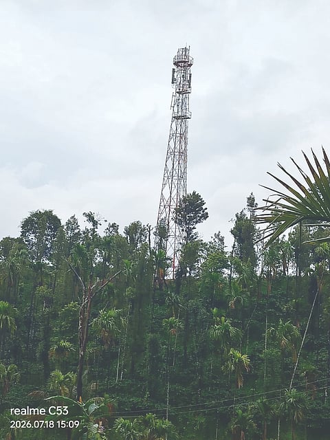  ಗುತ್ಯಡ್ಕದಲ್ಲಿ ಉದ್ಘಾಟನೆಗೆ ಸಿದ್ಧಗೊಂಡ ಟವರ್.