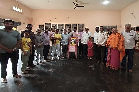 ತೂಗು ಸೇತುವೆಗಳ ನಿರ್ಮಾತೃ ಗಿರೀಶ್ ಭಾರದ್ವಾಜ್ ಅವರಿಗೆ ಕಣಿವೆ ಗ್ರಾಮದಲ್ಲಿ ಶ್ರದ್ಧಾಂಜಲಿ ಅರ್ಪಿಸಲಾಯಿತು. ಭಾರದ್ವಾಜ್ ಕೆ. ಆನಂದತೀರ್ಥ, ಕೆ.ಎನ್. ಸುರೇಶ್, ಕೆ.ಎಸ್. ಮಹದೇವ, ಮಂಜುನಾಥ ಸ್ವಾಮಿ, ಅನಂತರಾಮ, ಕೆ.ಆರ್. ಲೋಕೇಶ್ ಮತ್ತಿತರರು ಇದ್ದರು.