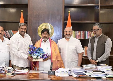 ಕರ್ನಾಟಕ ರಾಜ್ಯ ಜೈವಿಕ ಇಂಧನ ಅಭಿವೃದ್ಧಿ ಮಂಡಳಿ ಅಧ್ಯಕ್ಷ ಎಸ್.ಈ. ಸುಧೀಂದ್ರ  ತೆಲಂಗಾಣದ ಉಪಮುಖ್ಯಮಂತ್ರಿ ಹಾಗೂ ಹಣಕಾಸು, ಯೋಜನೆ ಮತ್ತು ಇಂಧನ ಸಚಿವ ಮಲ್ಲು ಭಟ್ಟಿ ವಿಕ್ರಮಾರ್ಕ ಅವರನ್ನು ಭೇಟಿ ಮಾಡಿ