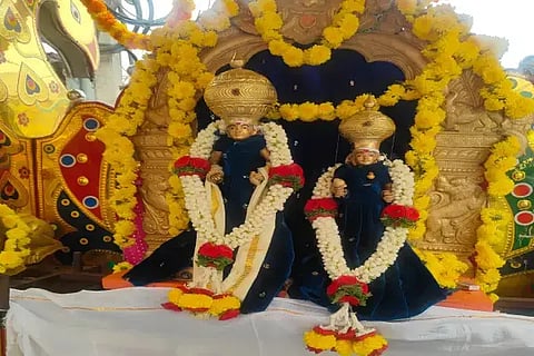 ಬೀರೂರಿನ ಕರಗಲ್ ಬೀದಿ ಶ್ರೀ ಪಾಂಡುರಂಗ ರುಖುಮಾಯಿ ದಿಂಡಿ ಉತ್ಸವದಲ್ಲಿ ಕಂಡ ವಿಶೇಷ ಅಲಂಕಾರ.