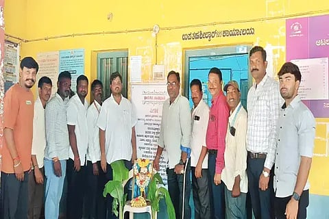 ಬೀರೂರು ನಾಡಕಚೇರಿಯಲ್ಲಿ ಅಂಬೇಡ್ಕರ್ ಜಯಂತಿ ಆಚರಿಸಲಾಯಿತು. ಉಪ ತಹಸೀಲ್ದಾರ್ ಬಿ.ವಿ.ರವಿಕುಮಾರ್, ಬಿ.ರವಿ, ಸಿ. ಎಸ್.ಸುರೇಶ್, ಕಿಶೋರ್‌ಕುಮಾರ್ ಇತರರಿದ್ದರು.