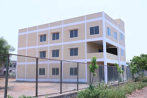 ಬಾಗಲಕೋಟೆ ನವನಗರದ ಯೂನಿಟ್-೨ ಸೆಕ್ಟರ್ ನಂಬರ್ ೬೬ ರಲ್ಲಿ ಬಿಟಿಡಿಎ ನಿರ್ಮಿಸಿದ ಕಟ್ಟಡ. 