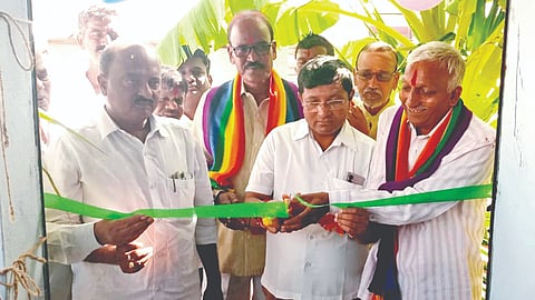 ಬಾಗಲಕೋಟೆ ತಾಲೂಕಿನ ನಾಯನೇಗಲಿ ಗ್ರಾಮದಲ್ಲಿರುವ ಪಿಕೆಪಿಎಸ್ ನೂತನ ಕಚೇರಿಯನ್ನು ಮಂಗಳವಾರ ಶಾಸಕ ಉಮೇಶ ಮೇಟಿ ಉದ್ಘಾಟಿಸಿದರು. ಚಿತ್ರದಲ್ಲಿ ಜಿ.ಪಂ. ಮಾಜಿ ಅಧ್ಯಕ್ಷ ಬಸವಂತಪ್ಪ ಮೇಟಿ ಮತ್ತಿತರರು ಇದ್ದರು.