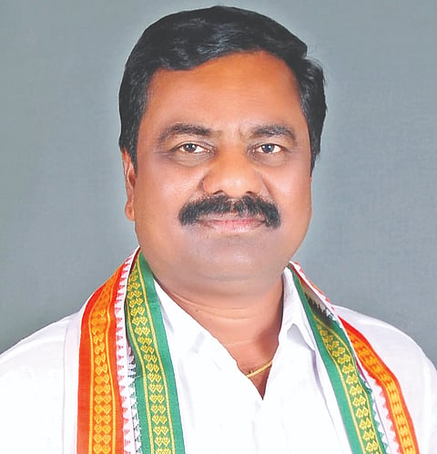  ಅನೀಲಕುಮಾರ ದಡ್ಡಿ