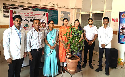 ಬಾಗಲಕೋಟೆ ಬಿವಿವಿ ಸಂಘದ ಎಚ್‌ಎಸ್‌ಕೆ ಆಸ್ಪತ್ರೆಯಲ್ಲಿ ಸಜ್ಜಲಶ್ರೀ ವಿಜ್ಞಾನ ಕಾಲೇಜಿನ ವತಿಯಿಂದ ಗುರುವಾರ ನಡೆದ ರಾಷ್ಟಿçÃಯ ಲಸಿಕಾ ಸಪ್ತಾಯ ೨೦೨೬ನ್ನು ಕಾಲೇಜಿನ ಪ್ರಾಧ್ಯಾಪಕರು ಸಸಿಗೆ ನೀರೂಣಿಸುವ ಮೂಲಕ ಚಾಲನೆ ನೀಡಿದರು.