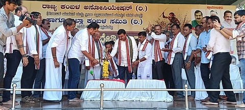  ಕಂಬಳ ಓಟದ ತರಬೇತಿ ಶಿಬಿರ ಉದ್ಘಾಟಿಸಿ ಶಾಸಕ ವಿ.ಸುನೀಲ್ ಕುಮಾರ್ ಮಾತನಾಡಿದರು. ಪ್ರಮುಖರಾದ ಎರ್ಮಾಳ್ ರೋಹಿತ್ ಕುಮಾರ್ ಹೆಗ್ಡೆ, ಪ್ರವೀಣ್‌ಚಂದ್ರ ಆಳ್ವ, ಯೋಗೀಶ್ ಶೆಟ್ಟಿ ಉಪಸ್ಥಿತರಿದ್ದರು.  