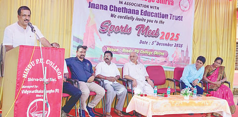 ರಾಷ್ಟ್ರಮಟ್ಟದ ಜಾವೆಲಿನ್ ಆಟಗಾರ ಪ್ರವೀಣ್ ಶೆಟ್ಟಿ ಬೆಳ್ಳಂಪಳ್ಳಿ ಕ್ರೀಡಾಕೂಟಕ್ಕೆ ಚಾಲನೆ  ನೀಡಿ ಮಾತನಾಡಿದರು.