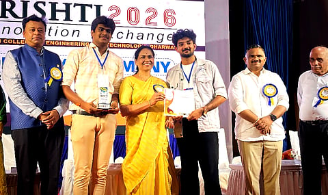 ಸರ್ಕ್ಯೂಟ್ರಿಕ್ಸ್ ಸ್ಪರ್ಧೆಯಲ್ಲಿ ದ್ವಿತೀಯ ಸ್ಥಾನ ಪಡೆದ ನಿಟ್ಟೆ ಕಾಲೇಜಿನ ವಿದ್ಯಾರ್ಥಿಗಳು.