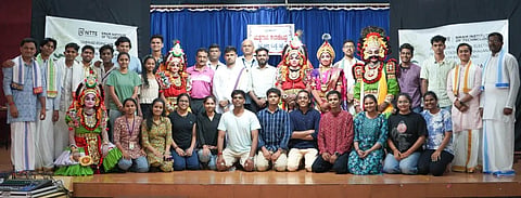 ನಿಟ್ಟೆ ಮಹಾಲಿಂಗ ಅಡ್ಯಂತಾಯ ಸ್ಮಾರಕ ತಾಂತ್ರಿಕ ಮಹಾವಿದ್ಯಾಲಯದಲ್ಲಿ "ವೀರ ಬಬ್ರುವಾಹನ' ಯಕ್ಷಗಾನ ಪ್ರಸಂಗ ಪ್ರದರ್ಶಿಸಲಾಯಿತು.