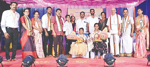  ಪಡುಬಿದ್ರಿ ಯುವವಾಹಿನಿ ಸಂಸ್ಥೆಯಿಂದ ಕಲಾಶ್ರೀ ಮತ್ತು ಕಲಾರತ್ನ ಪ್ರಶಸ್ತಿ ನೀಡಿ ಗೌರವಿಸಲಾಯಿತು. 