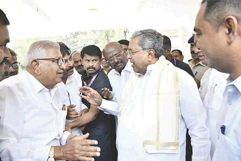 ಬೆಂಗಳೂರಿನಲ್ಲಿ ಸಿಎಂ ಸಿದ್ದರಾಮಯ್ಯ ಬಳಿ ಮುದಗಲ್ ತಾಲೂಕು ಹೋರಾಟ ಸಮಿತಿ ಸದಸ್ಯರ ನಿಯೋಗ ಚರ್ಚಿಸಿದರು.