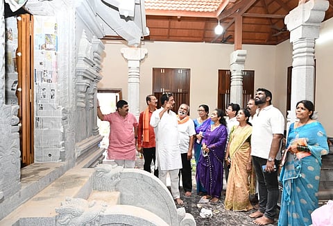  ಪದವು ಕುಲಶೇಖರದ ನಿರ್ಮಾಣ ಅಂತಿಮ ಹಂತದ ಕಾಮಗಾರಿಯನ್ನು ನಳಿನ್ ಕುಮಾರ್ ಕಟೀಲು, ವೇದವ್ಯಾಸ ಕಾಮತ್, ಭಾಸ್ಕರಚಂದ್ರ ಶೆಟ್ಟಿ, ಕಿಶೋರ್ ಕೊಟ್ಟಾರಿ ಮೊದಲಾದವರು ವೀಕ್ಷಿಸಿದರು.