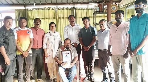 ನಗರದ ಕಾವೇರಿ ಹಾಲ್‌ನಲ್ಲಿ ಮಂಗಳವಾರ ನಡೆದ ಕೊಡಗು ಜಿಲ್ಲಾ ಬ್ಯಾರಿ ಪ್ರಥಮ ಸಾಹಿತ್ಯ ಸಮ್ಮೇಳನಕ್ಕೆ ಯು.ಟಿ.ಖಾದರ್ ಚಾಲನೆ ನೀಡಿದರು. ಮಂತರ್‌ಗೌಡ, ಬಿ.ಎ.ಷಂಶುದ್ದೀನ್ ಇತರರಿದ್ದರು.