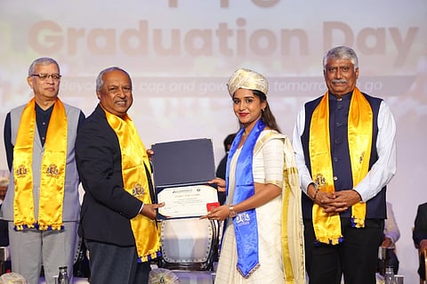ಕೆ.ಆರ್.ಪುರಂನ ಕೇಂಬ್ರಿಡ್ಜ್ ತಾಂತ್ರಿಕ ಮಹಾವಿದ್ಯಾಲಯದಲ್ಲಿ  ಸ್ನಾತಕೋತ್ತರ ಪದವಿಯನ್ನು ಪೂರೈಸಿದ ಎಂಬಿಎ, ಎಂಸಿಎ ಮತ್ತು ಎಂಟೆಕ್ ವಿದ್ಯಾರ್ಥಿಗಳಿಗೆ ಪದವಿ ಪ್ರಧಾನ