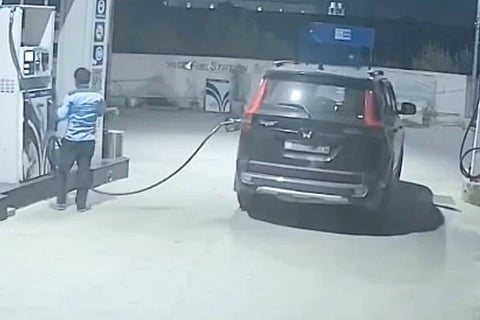 Petrol Pump Scam (ಚಿತ್ರ X)