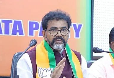 ವಿಧಾನ ಪರಿಷತ್ ವಿರೋಧ ಪಕ್ಷದ ನಾಯಕ ಛಲವಾದಿ ನಾರಾಯಣಸ್ವಾಮಿ