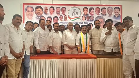 ಕೆಆರ್ ಪುರದ ಖಾಸಗಿ ಹೋಟೆಲ್ ನಲ್ಲಿ ಆಯೋಜಿಸಲಾಗಿದ್ದ ಪೂರ್ವಜಿಲ್ಲಾ ಕಾಂಗ್ರೆಸ್  ಜಿಬಿಎ ಚುನಾವಣಾ ಪೂರ್ವಭಾವಿ ಸಭೆ