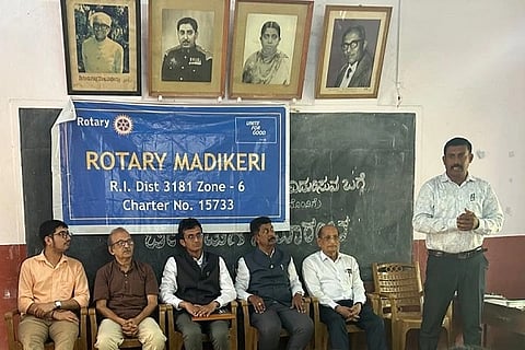 ಮಾದಾಪುರದ ಶ್ರೀಮತಿ ಡಿ. ಚೆನ್ನಮ್ಮ ಪದವಿಪೂರ್ವ ಕಾಲೇಜಿನಲ್ಲಿ ನಡೆದ ವೃತ್ತಿ ಮಾರ್ಗದರ್ಶನ ವ್ಯಕ್ತಿತ್ವ ವಿಕಸನ ಮತ್ತು ಪರೀಕ್ಷಾ ಸಿದ್ಧತೆ ಕುರಿತು ಕಾರ್ಯಗಾರದಲ್ಲಿ ಸಂಪನ್ಮೂಲ ವ್ಯಕ್ತಿಗಳು ಮಾಹಿತಿ ನೀಡಿದರು. ಹೇಮಂತ್ ಕುಮಾರ್, ವಿಶ್ವೇಶ್ವರ ಭಟ್, ಎಂ. ಈಶ್ವರ ಭಟ್, ಬಿ.ಎಂ. ಸೋಮಣ್ಣ, ಸಿ.ಜಿ. ಮಂದಪ್ಪ ಇದ್ದರು.