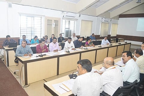 ಪಲ್ಸ್ ಪೋಲಿಯೋ ಲಸಿಕಾ ಕಾರ್ಯಕ್ರಮದ ಪೂರ್ವಭಾವಿ ಸಭೆಯಲ್ಲಿ ವಿವಿಧ ಇಲಾಖೆಯ ಅಧಿಕಾರಿಗಳು ಪಾಲ್ಗೊಂಡಿದ್ದರು.