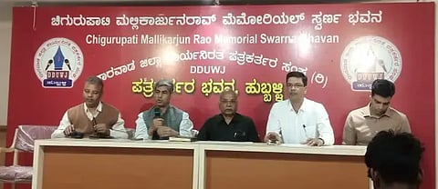 ima cricket ಹುಬ್ಬಳ್ಳಿಯಲ್ಲಿ ಐಎಂಎ ಅಧ್ಯಕ್ಷ ಡಾ. ಬಸವರಾಜ ಸಜ್ಜನರ ಮಾತನಾಡಿದರು.