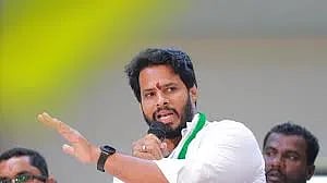 ನಿಖಿಲ್ ಕುಮಾರಸ್ವಾಮಿ 