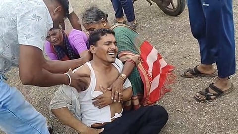 ಖಾಸಗಿ ಕಂಪನಿ-ರೈತರ ನಡುವೆ ಹೊಡೆದಾಟ