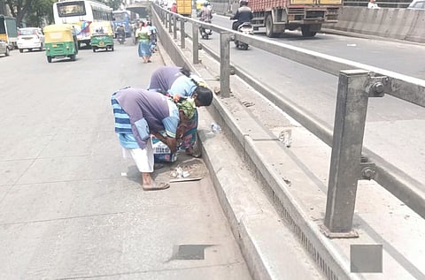 cleaning of flyovers