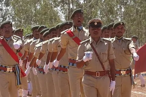 ಅರಣ್ಯ ಅಧಿಕಾರಿ,
