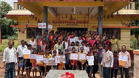ಕಲಘಟಗಿ ತಾಲೂಕಿನ ಸೂರಶೆಟ್ಟಿಕೊಪ್ಪ ಗ್ರಾಮದಲ್ಲಿ ಮಾದಕ ದ್ರವ್ಯ ವಿರೋಧಿ ಅಭಿಯಾನ ನಡೆಸಲಾಯಿತು.