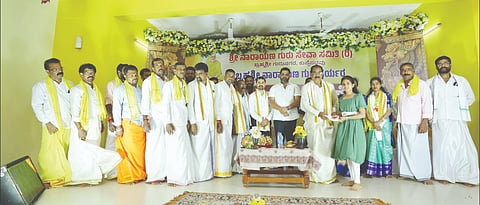  ಕುಪ್ಪೆಪದವು ಶ್ರೀ ನಾರಾಯಣಗುರು ಸೇವಾ ಸಮಿತಿಯಿಂದ ಬ್ರಹ್ಮಶ್ರೀ ನಾರಾಯಣ ಗುರುಗಳ ಜನ್ಮದಿನಾಚರಣೆ ನಡೆಯಿತು. ಅಶ್ವತ್ ಕುಮಾರ್, ಗಿರೀಶ್ ಆಳ್ವ, ರಾಮಚಂದ್ರ ಸಾಲ್ಯಾನ್, ರಾಮಚಂದ್ರ ಐನ, ಸುಜಾತಾ ವೈ.ಬಳ್ಳಿ, ಶಿವಾನಿ ಮತ್ತಿತರರಿದ್ದರು.  